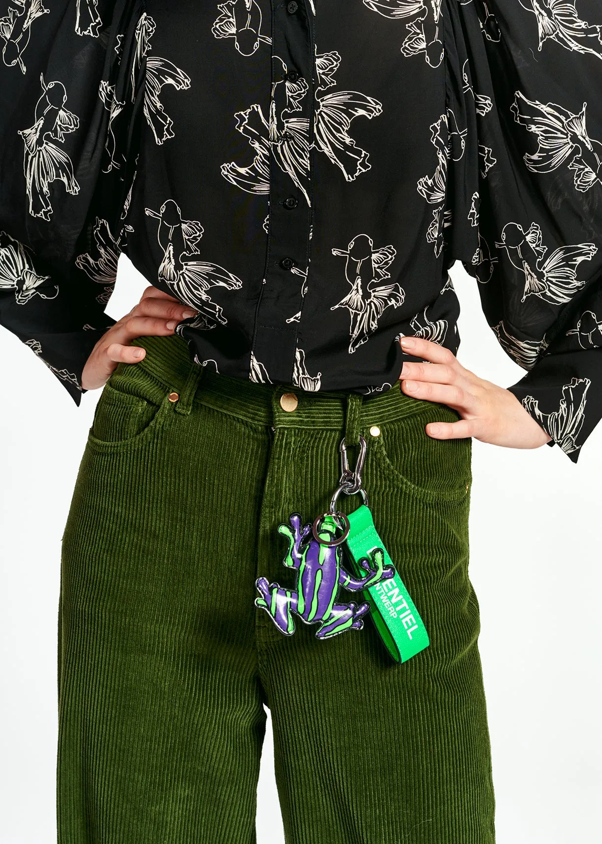 Black and off-white baloon sleeves print shirt