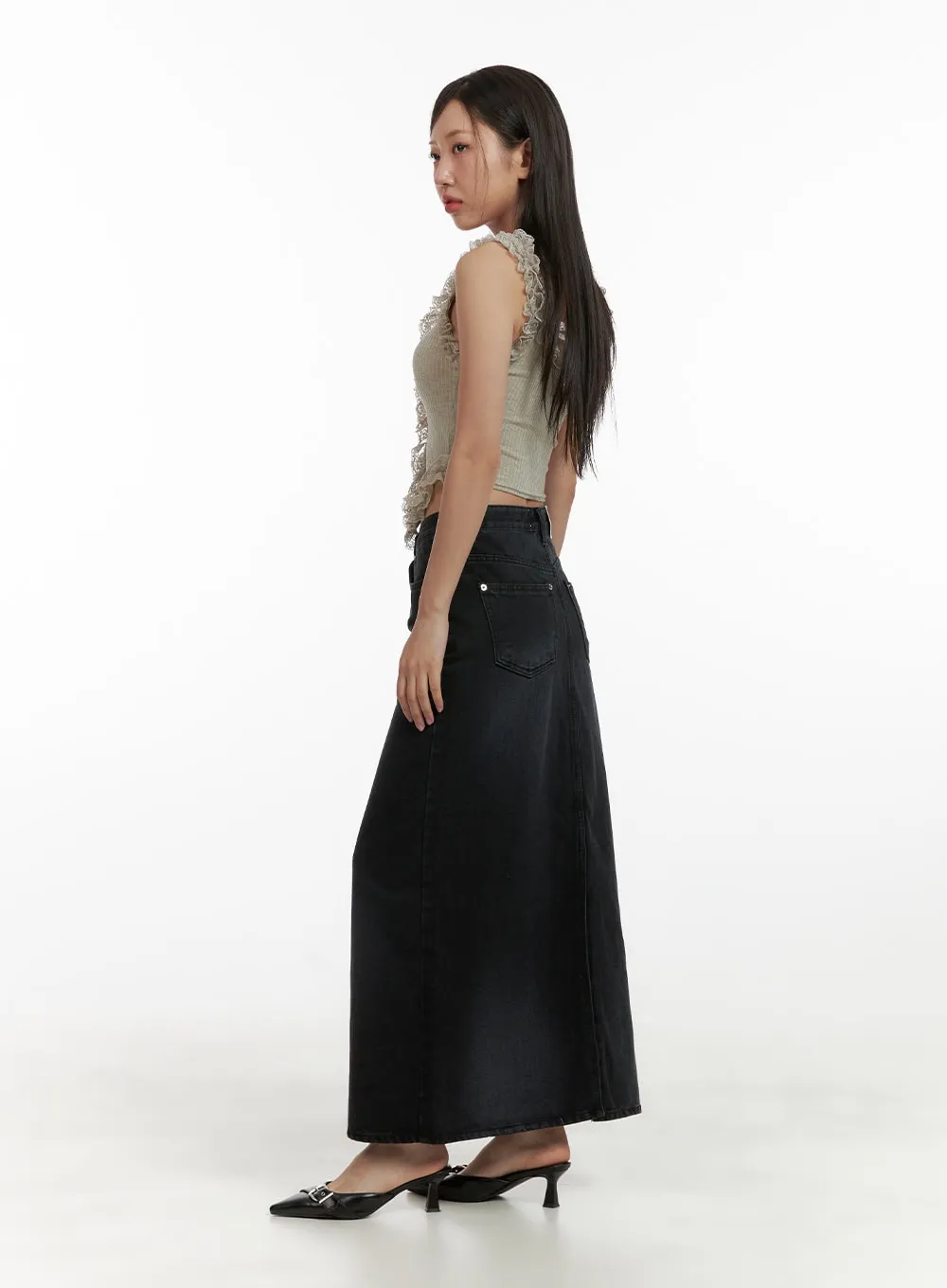 Lace Ruffle Hem Sleeveless Top CU405
